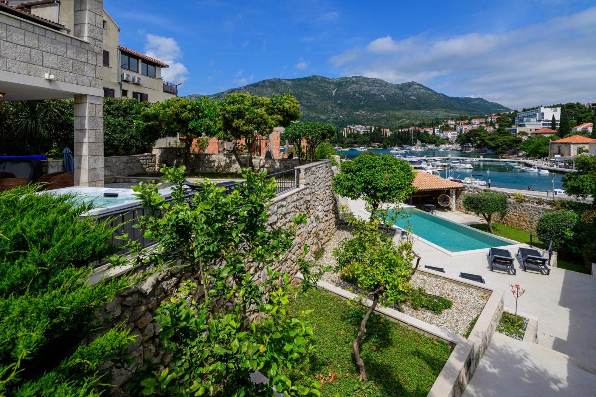 Apartments Kralj Ana Cavtat Luaran gambar